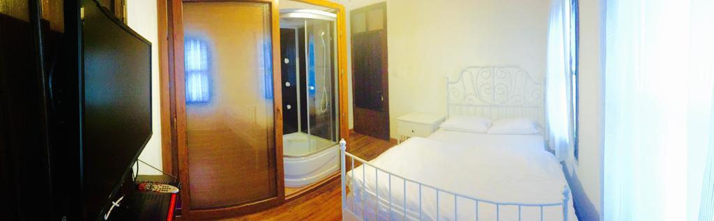 Pastor Historical Apart-Hotel The Gulf Of อิซมีร์ ห้อง รูปภาพ