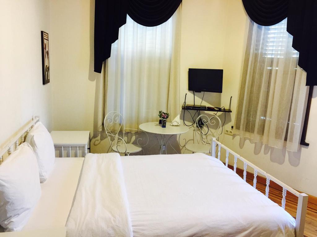 Pastor Historical Apart-Hotel The Gulf Of อิซมีร์ ภายนอก รูปภาพ